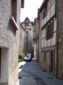 Beaucoup de ruelles aux maisons moyenâgeuses